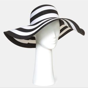 Shade & Shore Black & White Packable Straw Stripe Floppy Hat